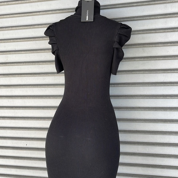 Fashion Nova Mallory Sweater MIDI Turtleneck Dress Size M - Picture 11 of 16